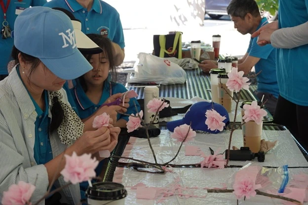 山野间的一抹靓丽蓝，同心同行，共筑精彩 - Photo 4